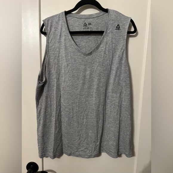 Reebok workout tank - Picture 2 of 3